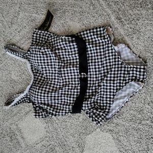 New one-piece swimsuit